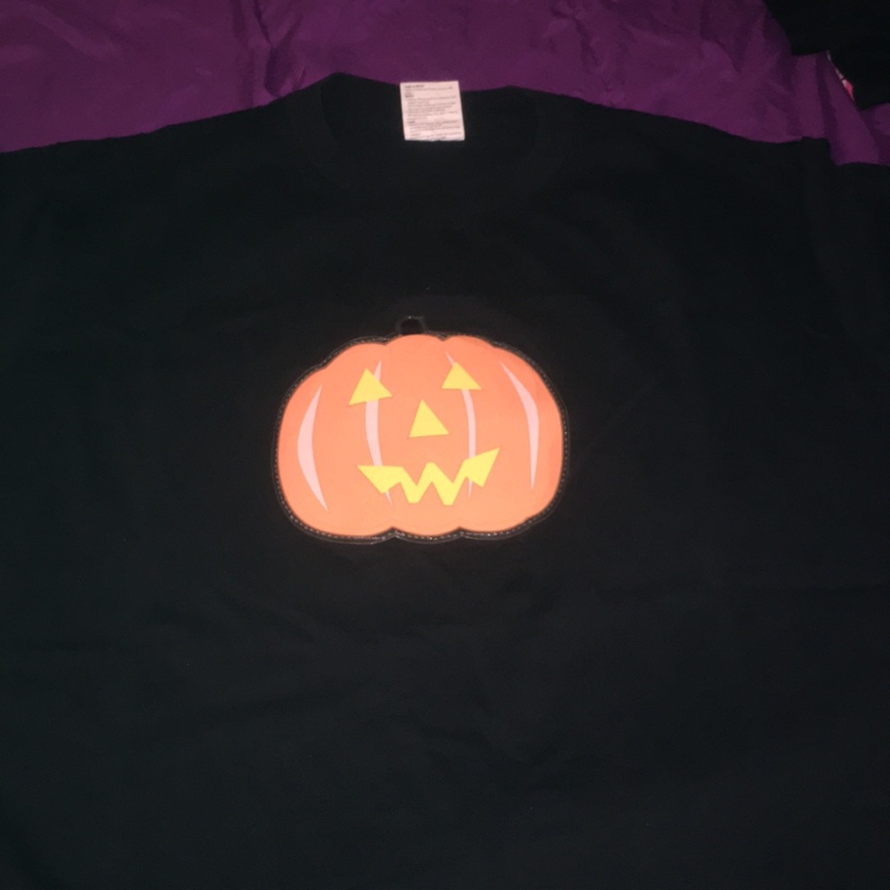 Holiday tee